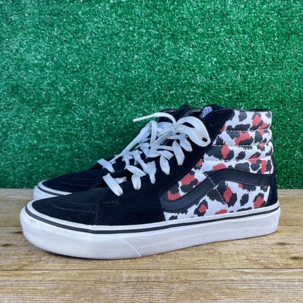 Vans Women's Sk8 Hi Off The‎ Wall Sneakers sz 7.5